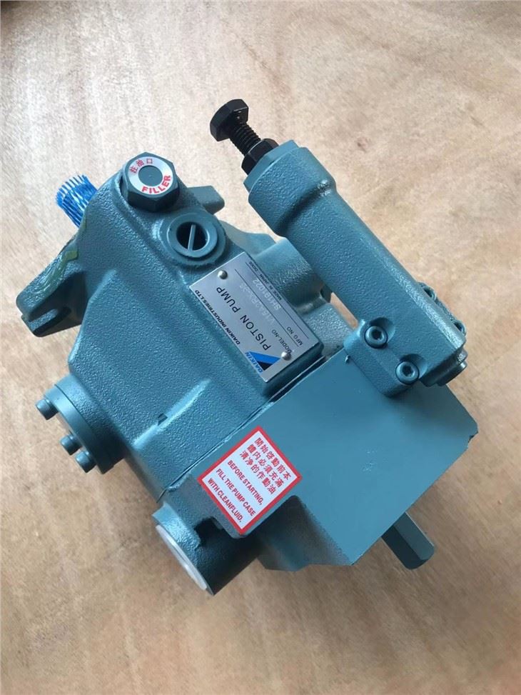 Pompa a pistone idraulica originale GIAPPONE DAIKIN V15 V8 V23 V15A3RX-95 V15A4RX-95 V15A2RX-95 V8A1RX-20 V23A1RX-30 V23A2RX V23A3RX V23A4RX-30